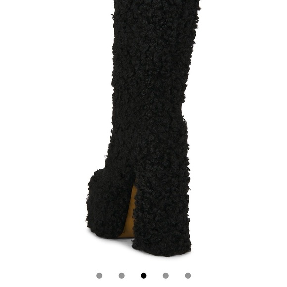 Zemeta teddy boots in black NWT from revolve - Picture 2 of 4